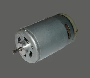 Modur ysgubwr robot